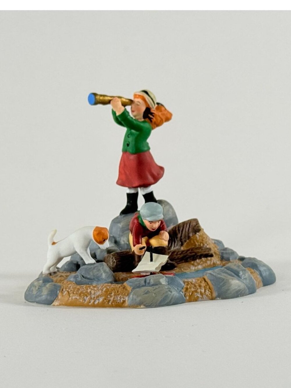 Dept 56 Yarmouth's Discovery Bay 4059381 Dickens Village Christmas Figurine